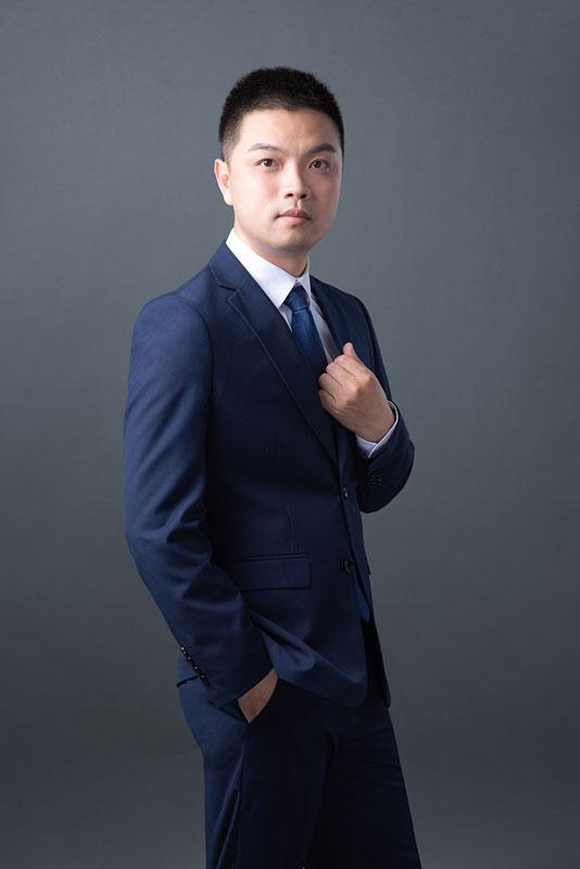李凌鹏